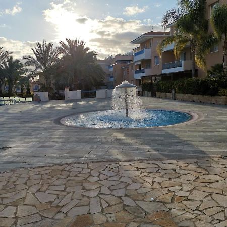 Iris Village, Near Kings Avenue Mall - By Imh Travel & Tours Pafos Dış mekan fotoğraf