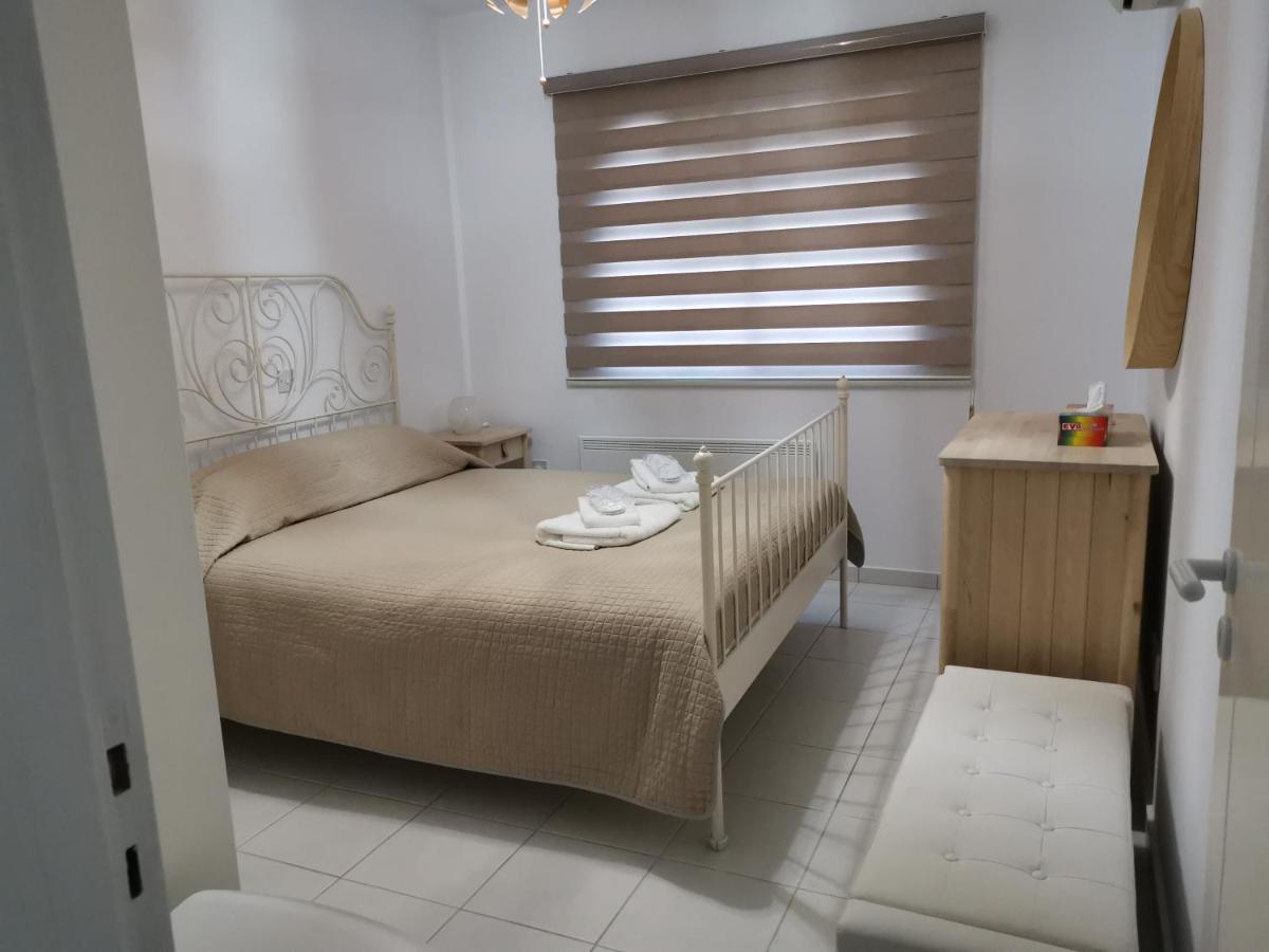 Iris Village, Near Kings Avenue Mall - By Imh Travel & Tours Pafos Dış mekan fotoğraf