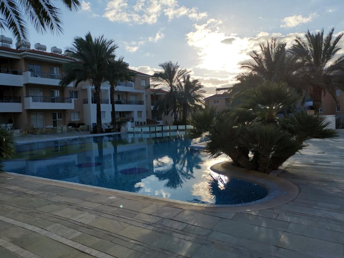 Iris Village, Near Kings Avenue Mall - By Imh Travel & Tours Pafos Dış mekan fotoğraf
