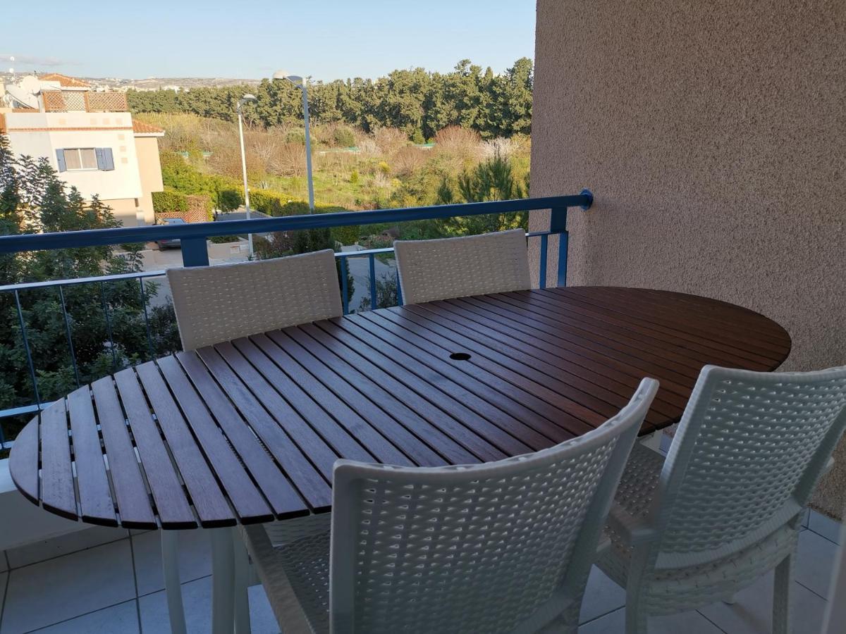 Iris Village, Near Kings Avenue Mall - By Imh Travel & Tours Pafos Dış mekan fotoğraf