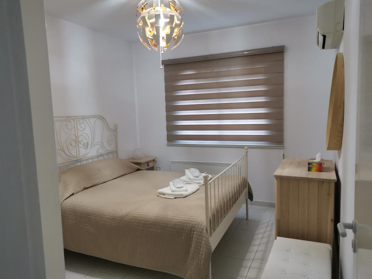 Iris Village, Near Kings Avenue Mall - By Imh Travel & Tours Pafos Dış mekan fotoğraf