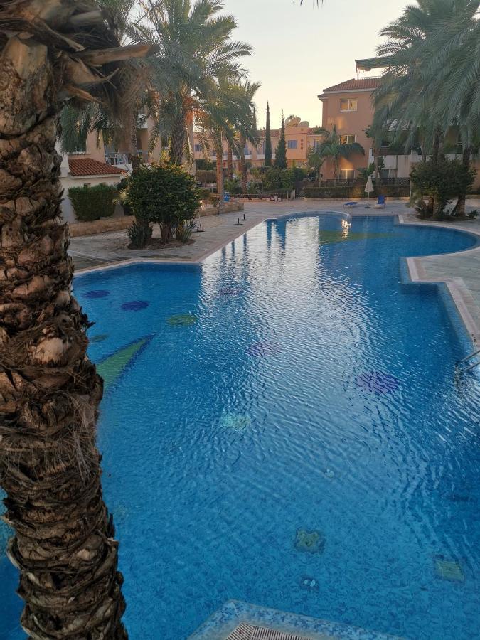 Iris Village, Near Kings Avenue Mall - By Imh Travel & Tours Pafos Dış mekan fotoğraf