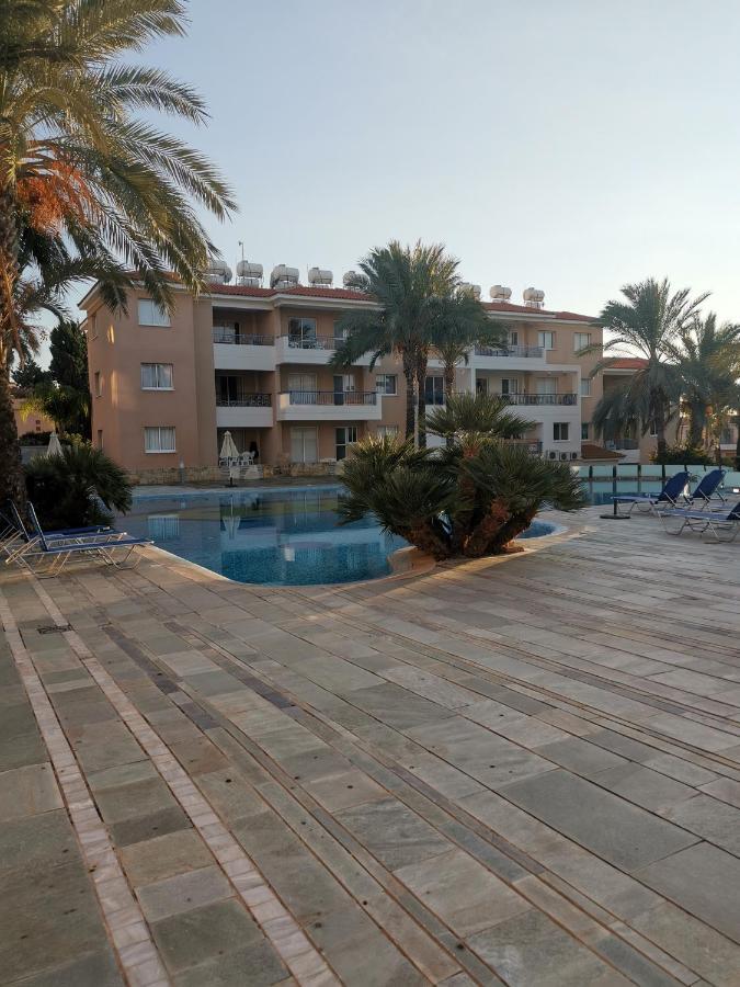 Iris Village, Near Kings Avenue Mall - By Imh Travel & Tours Pafos Dış mekan fotoğraf