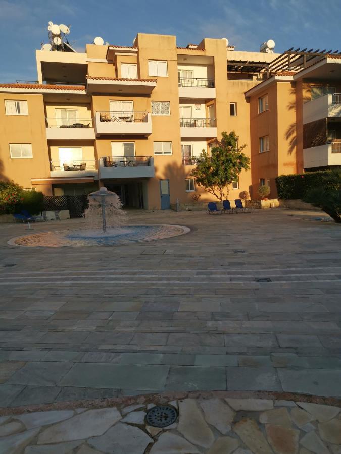Iris Village, Near Kings Avenue Mall - By Imh Travel & Tours Pafos Dış mekan fotoğraf