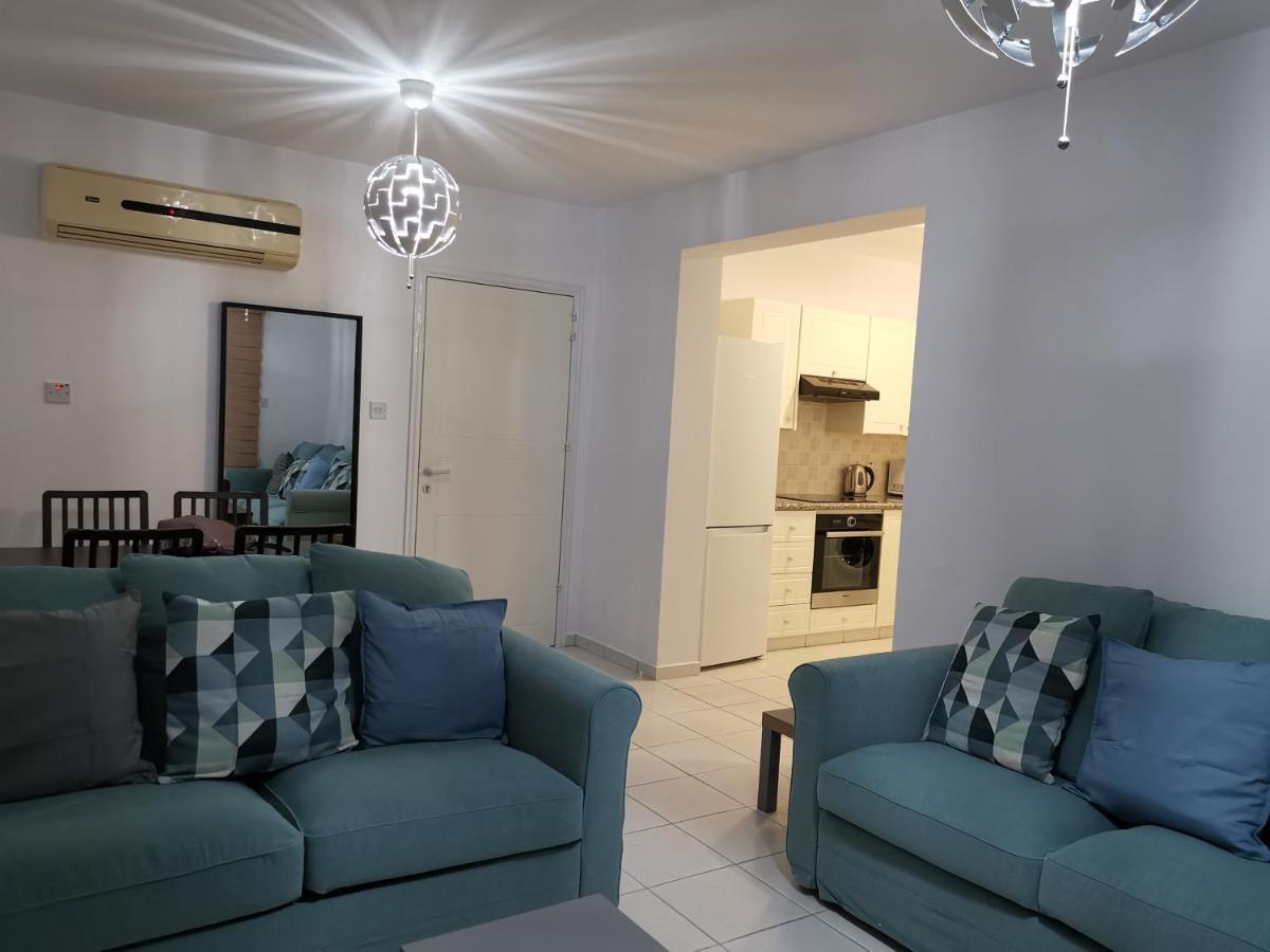 Iris Village, Near Kings Avenue Mall - By Imh Travel & Tours Pafos Dış mekan fotoğraf