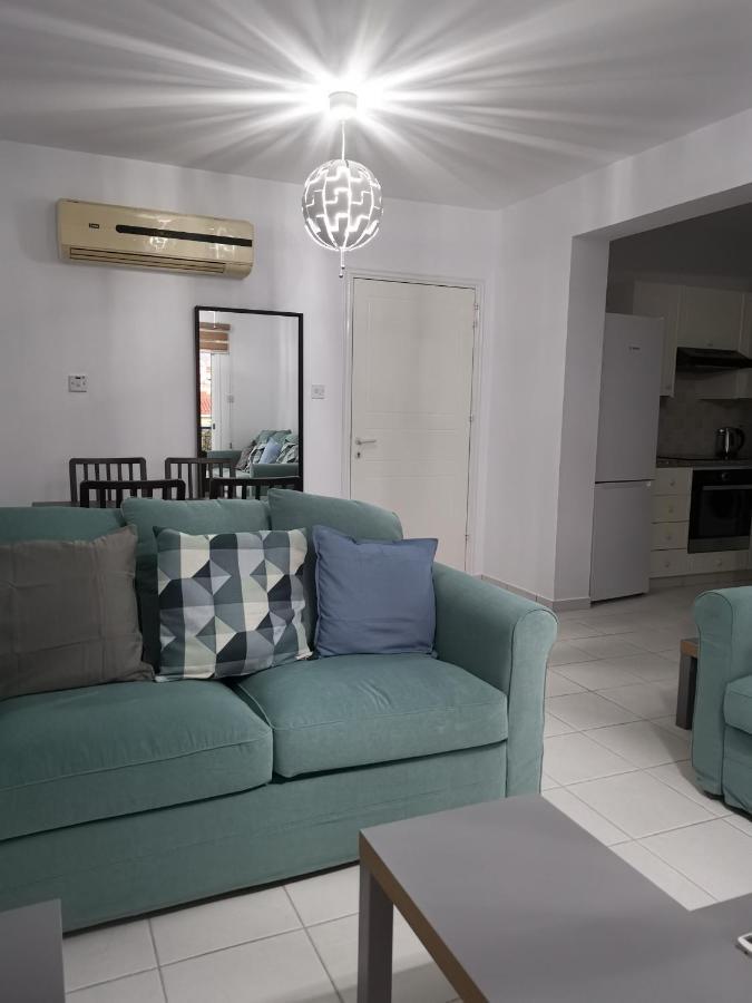 Iris Village, Near Kings Avenue Mall - By Imh Travel & Tours Pafos Dış mekan fotoğraf